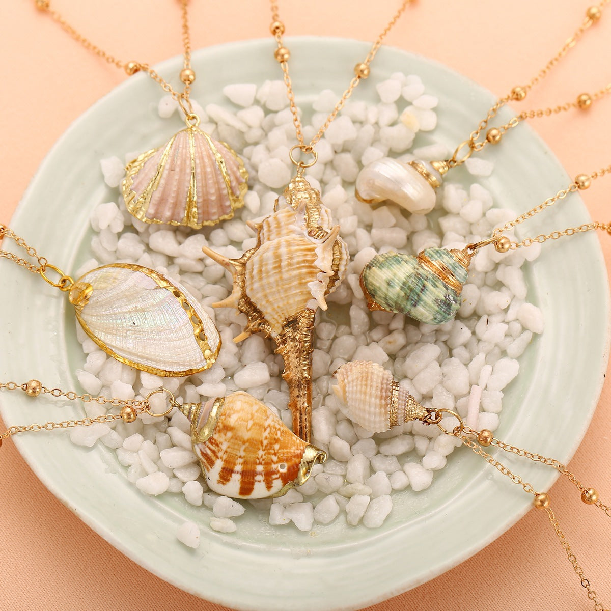 Vintage Conch Pendant Necklace