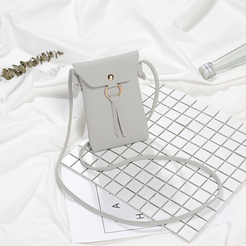 Square bag, shoulder messenger bag, mobile phone bag.