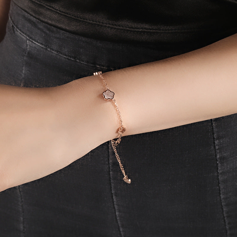 Small flower bracelet