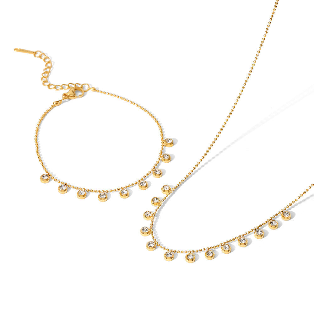 Collar de acero inoxidable con circonitas blancas