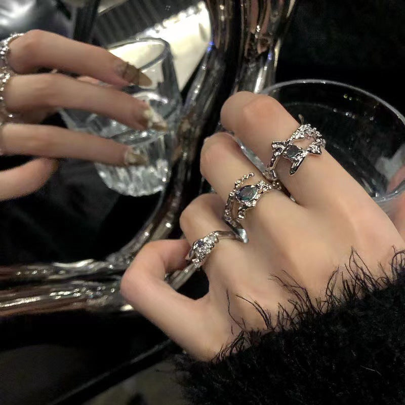 teardrop shaped ring diamond ring
