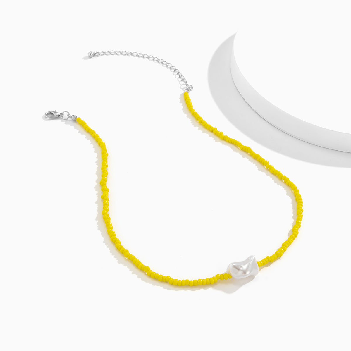 Vintage Baroque special-shaped imitation pearl woven necklace