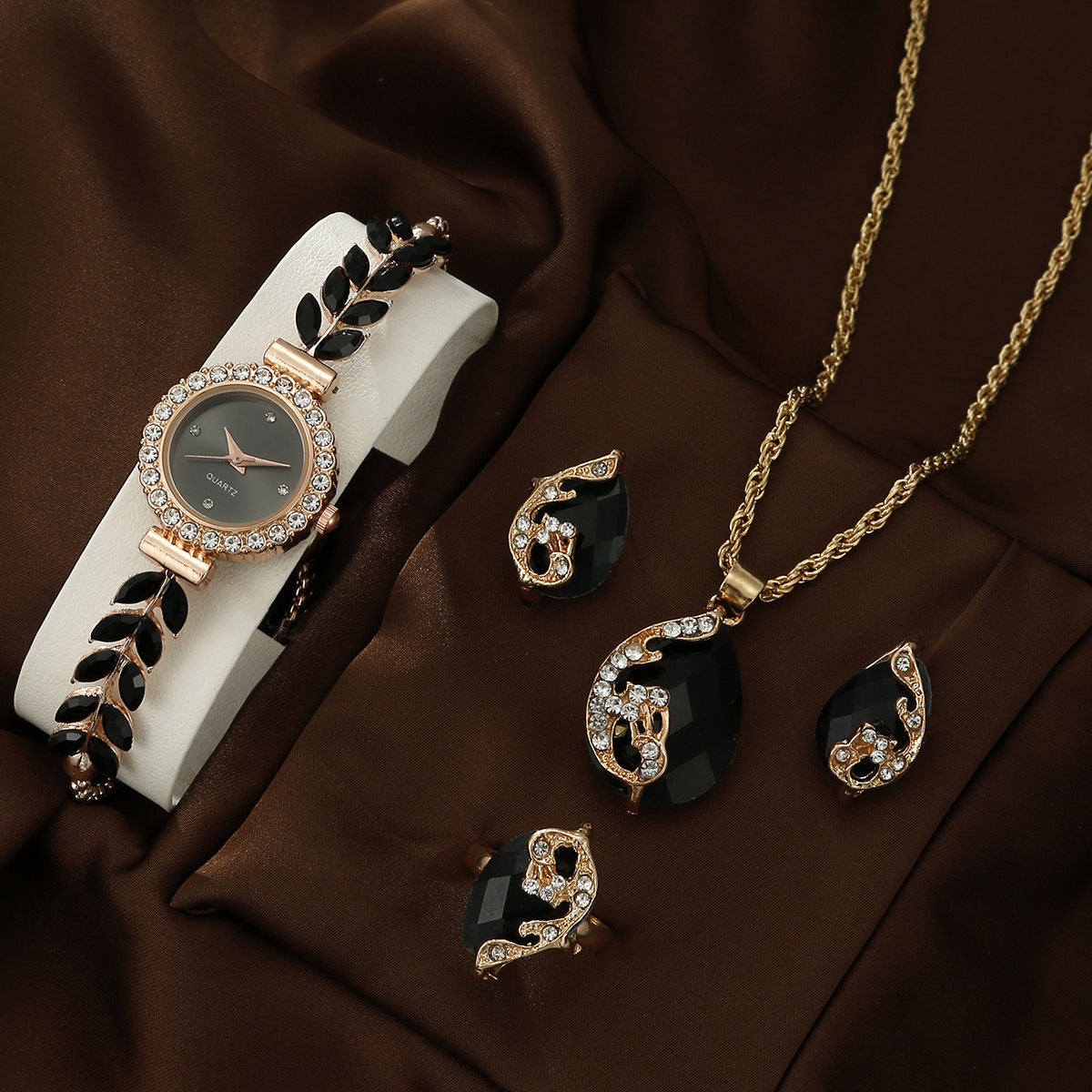 Quartz bracelet watch jewelry set
