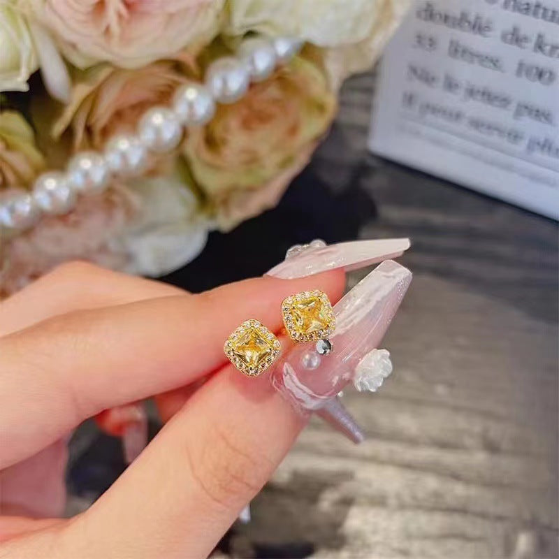 Women's Yellow Crystal Sugar Cube Collarbone Necklace