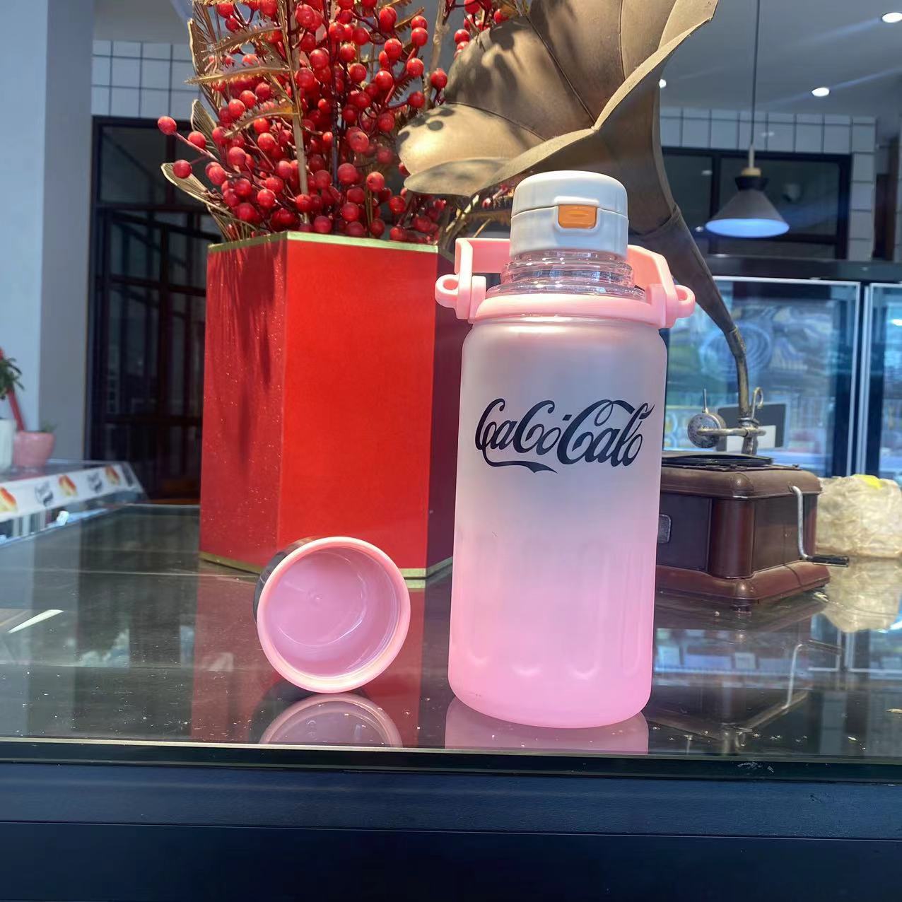 Taza plástica material de la PC con la manija, botella de agua de la pendiente