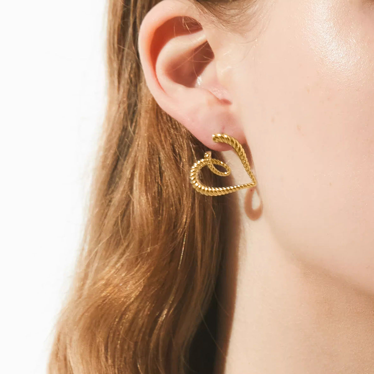 Ribbed Heart Earrings