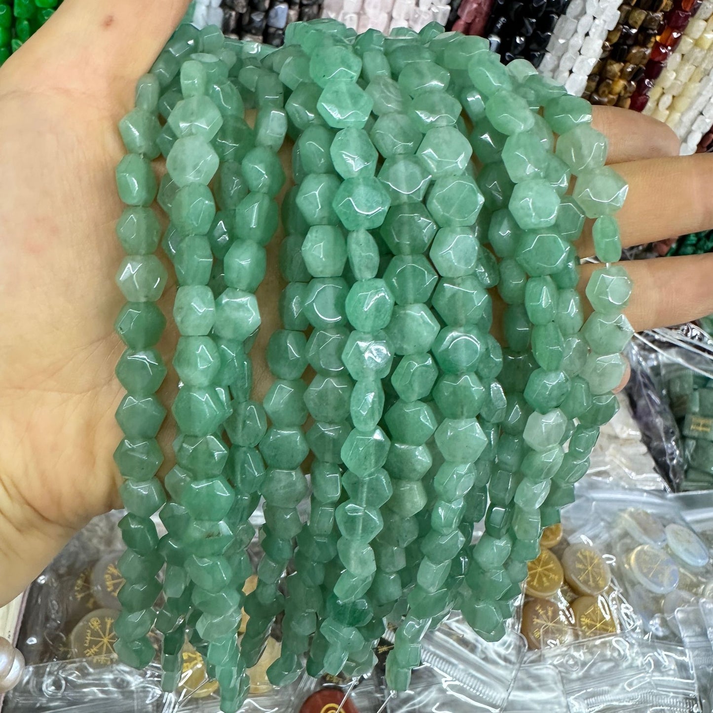 8*8MM 25pcs/string natural crystal hexagon