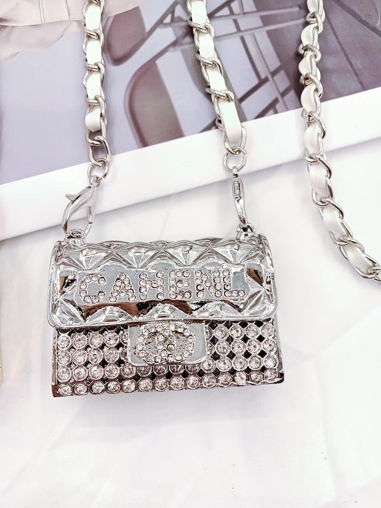Stylish mini chain rhombus bag