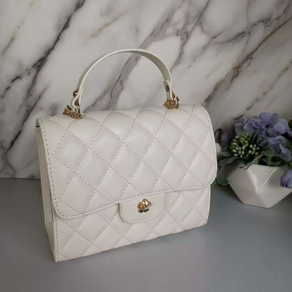 Bolso pequeño con cadena estilo Chanel