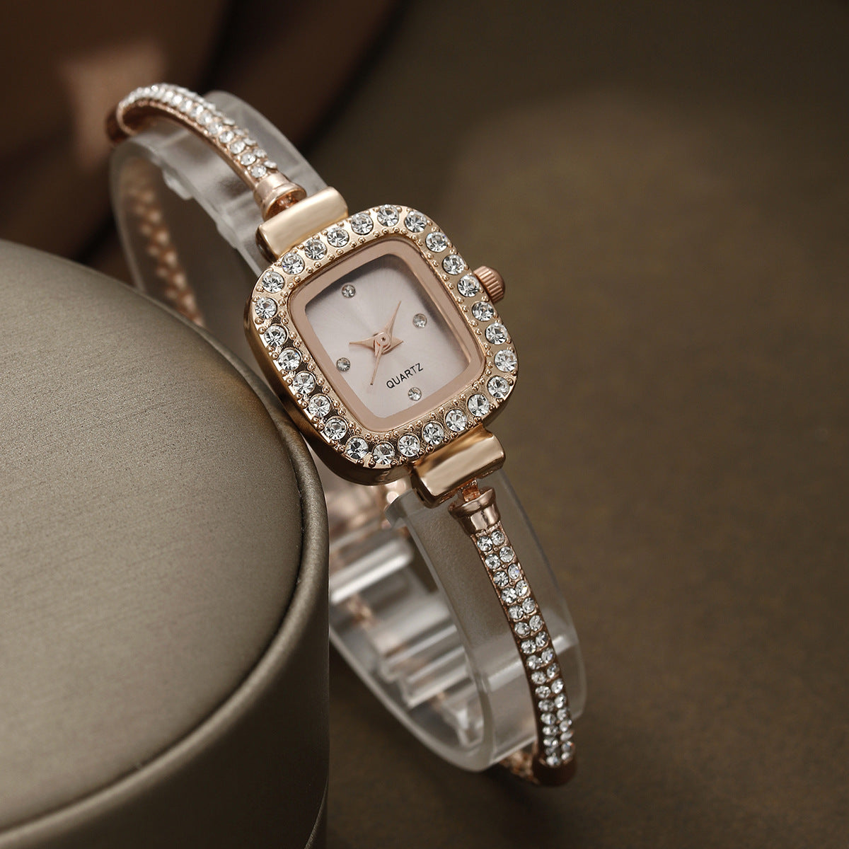 Personalized jewelry bracelet quartz watch