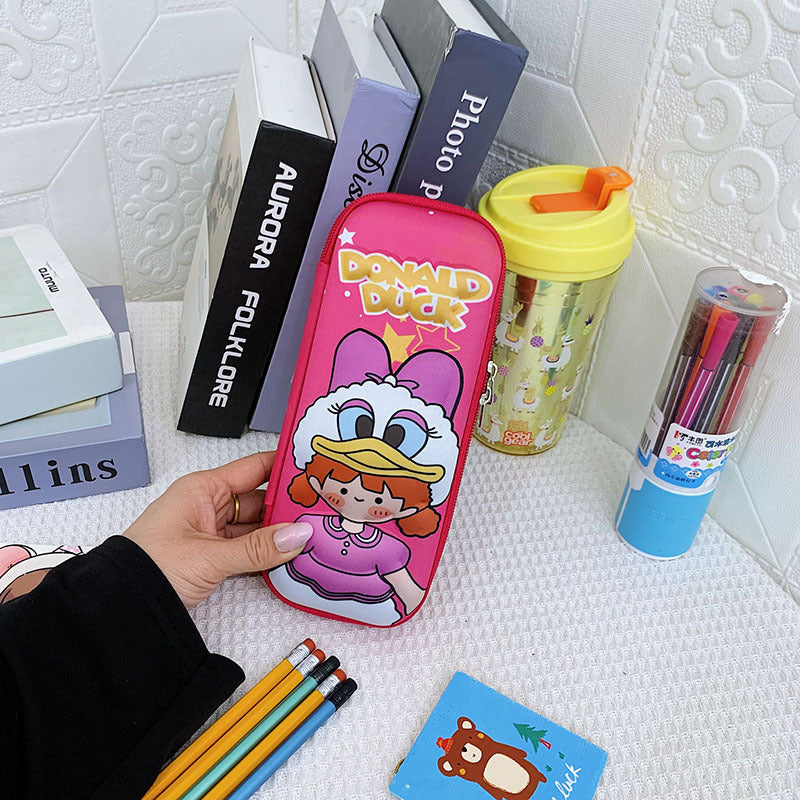 Estuche multifuncional para estudiantes de primaria.