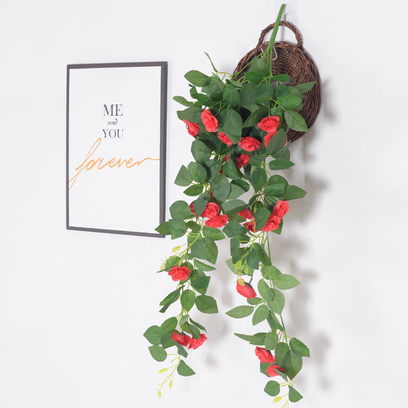 Flores artificiales para colgar en la pared de rosas.