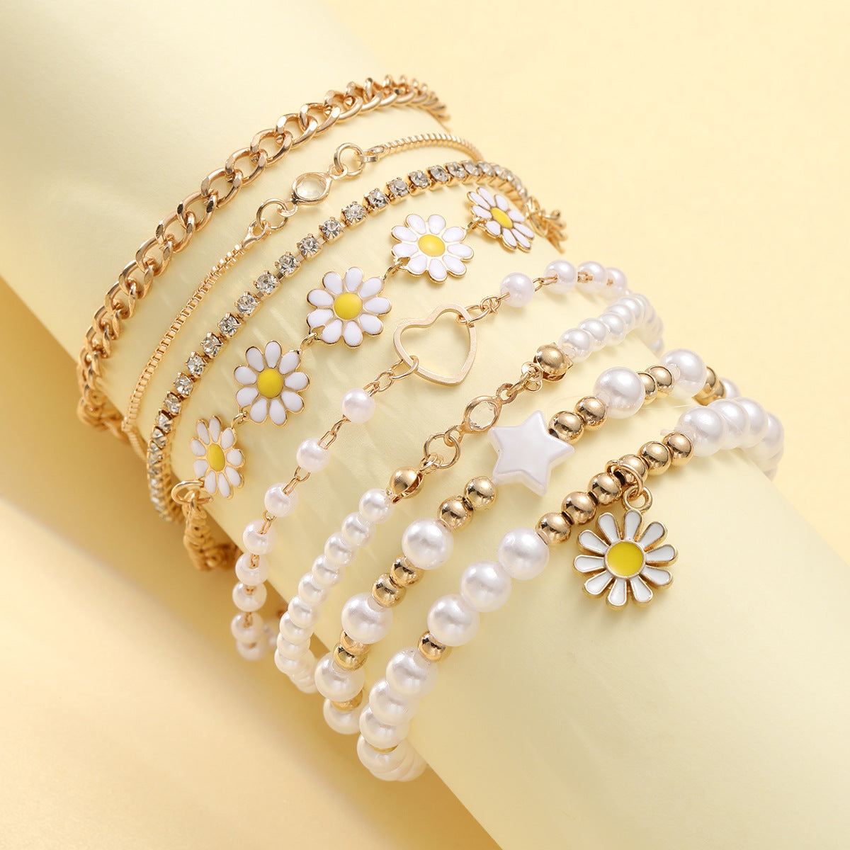 Daisy Pearl Bracelet 8-Piece Set