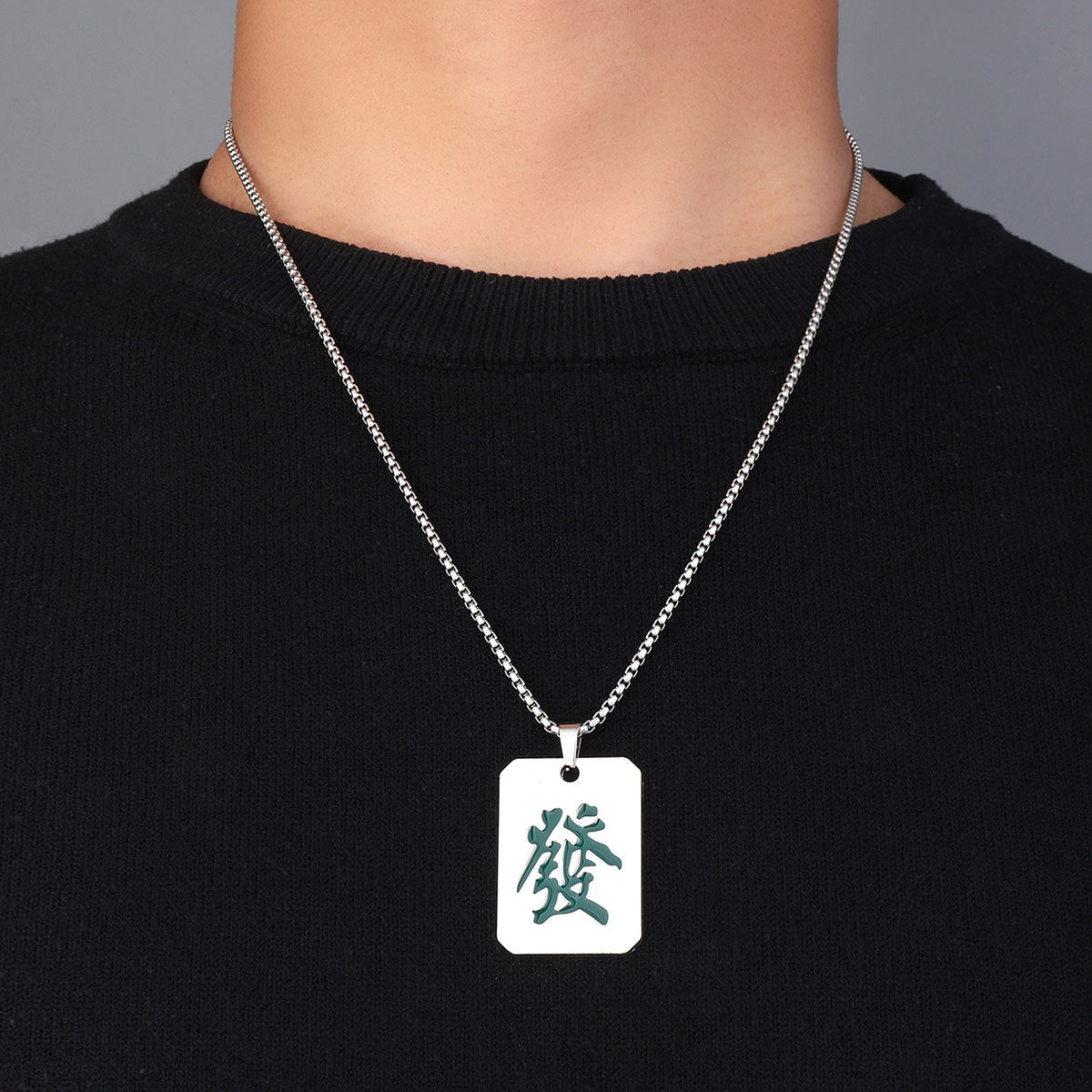Collar con colgante de mahjong de oso de acero de titanio para hombre