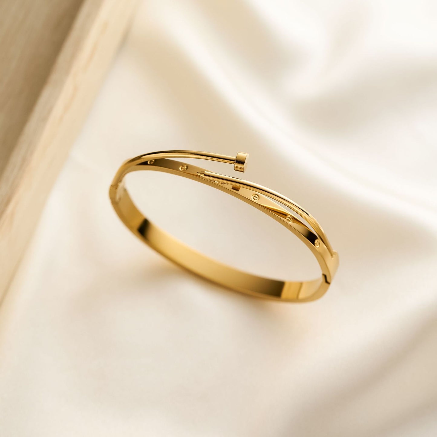 Women's Titanium Steel Nail-Style Diamond Bracelet (Wholesale)