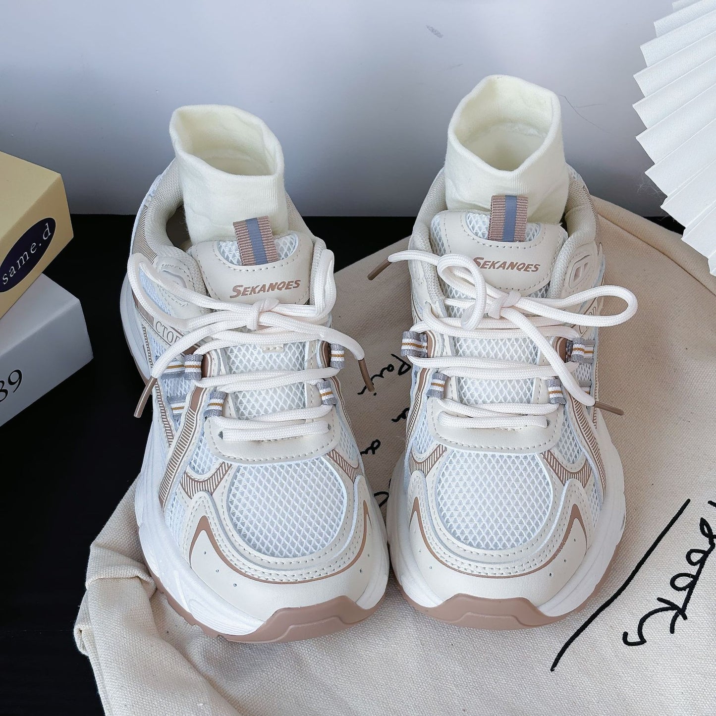 Summer breathable casual running shoes