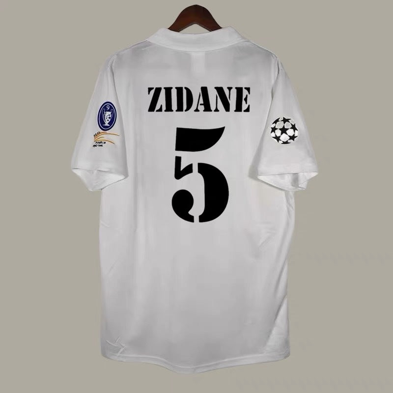 Camiseta retro del Real Madrid 02-03
