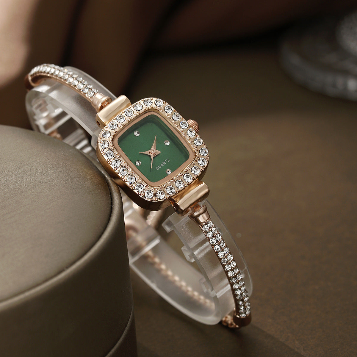 Personalized jewelry bracelet quartz watch