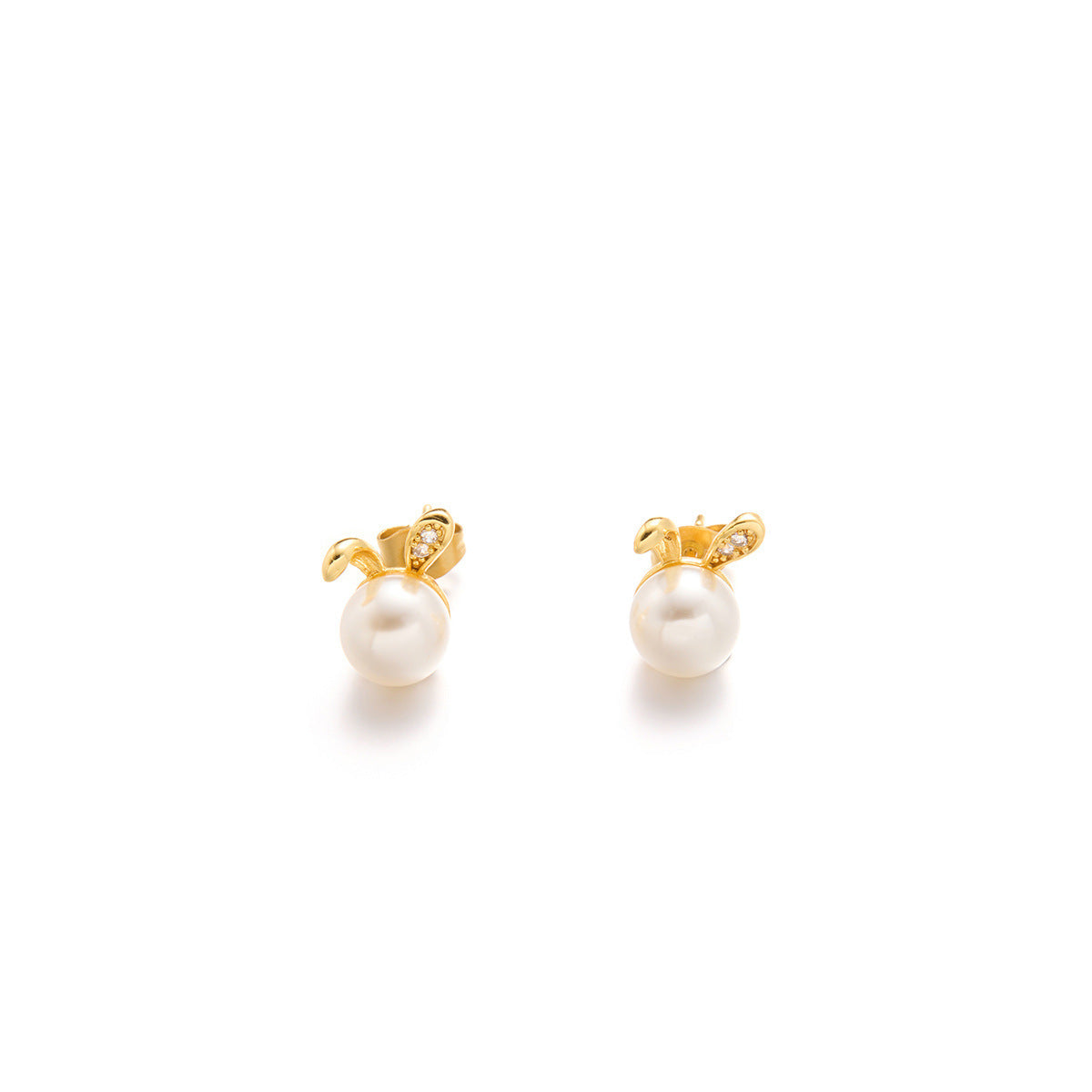 Silver needle rabbit pearl stud earrings
