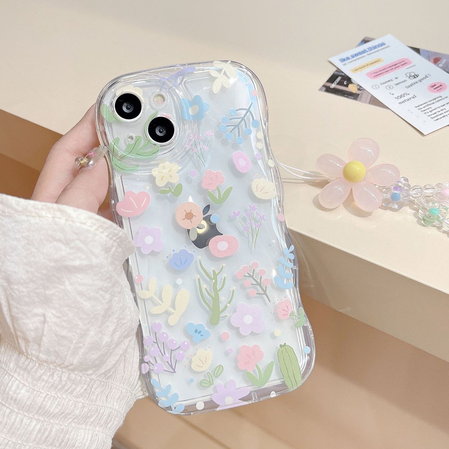 Wavy Bubble Case iPhone15 Pro XR Colorful Floral Chain Cover