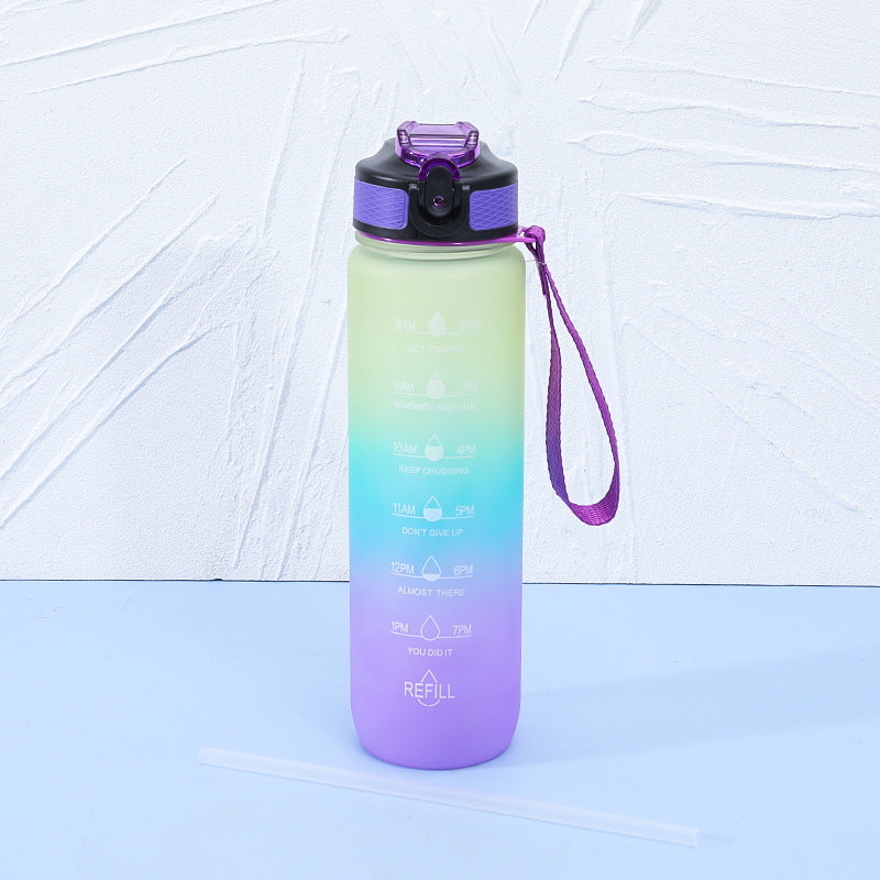 Botella de agua de plástico esmerilado con mango portátil