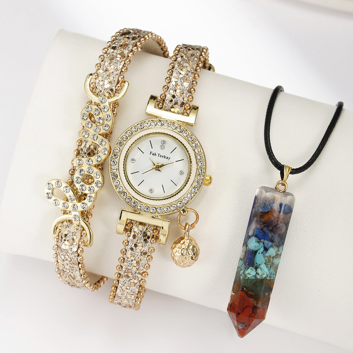 Quartz watch + a gravel pendant
