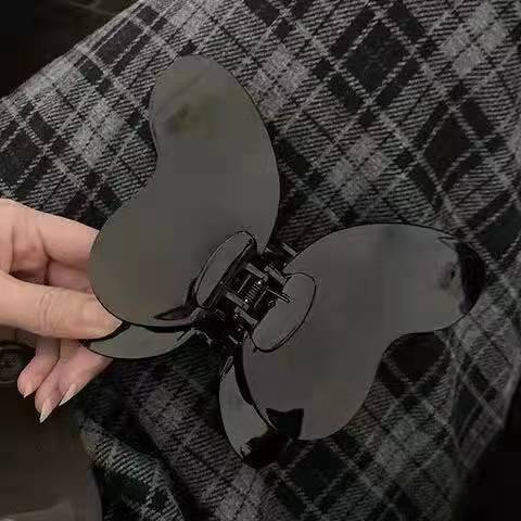 Oversized Shiny Butterfly Clip