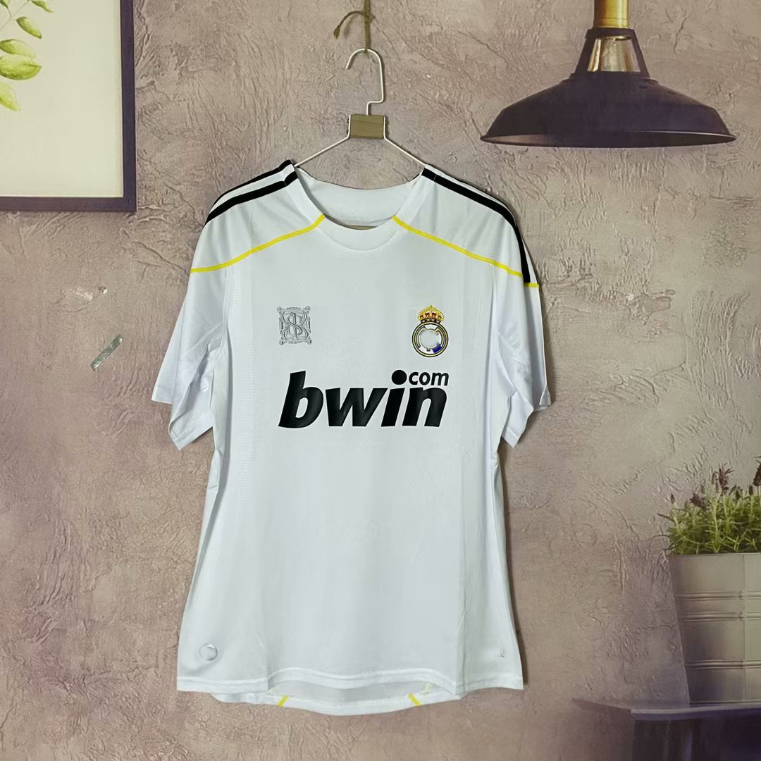 Camiseta retro de manga corta de local de Kaká Alonso Ronaldo Guti del Real Madrid 09-10
