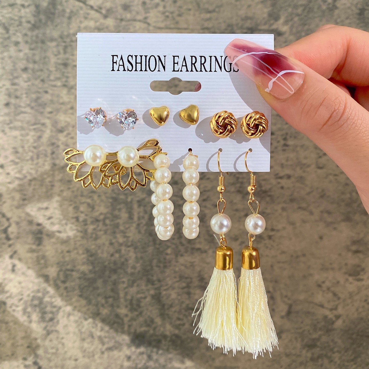 Conjunto de pendientes de cadena con forma de estrella y corazón retro