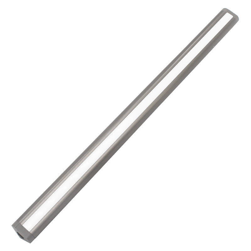 Slot-free full spectrum line light