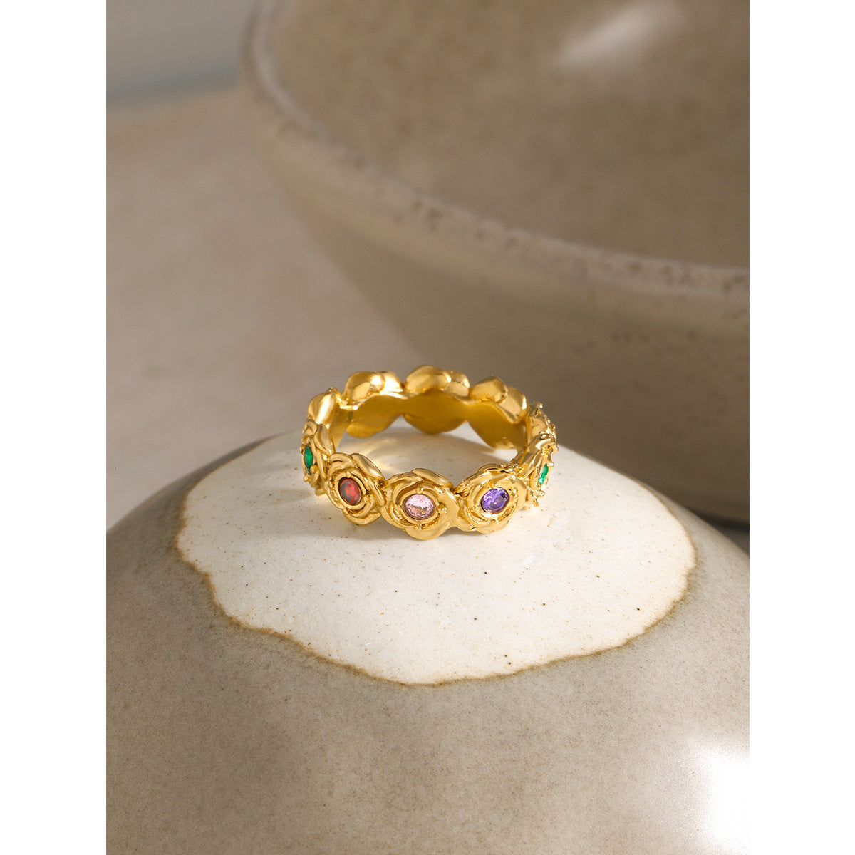 Rose inlaid round zircon ring