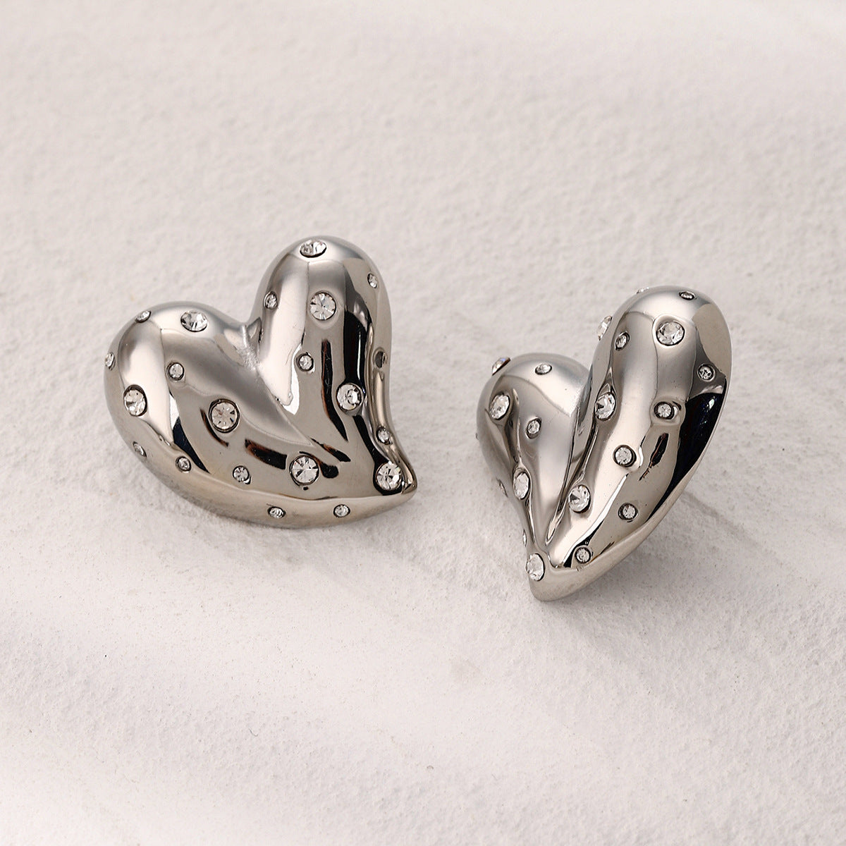 Pendientes de corazón con diamantes de imitación