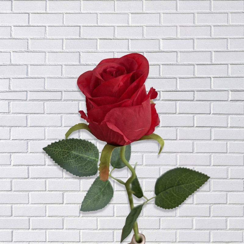flores artificiales rojas