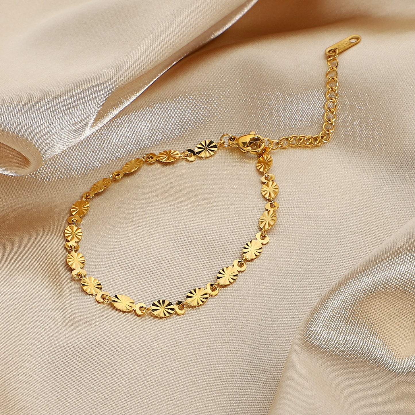 Pulsera de cadena con pétalos ovalados