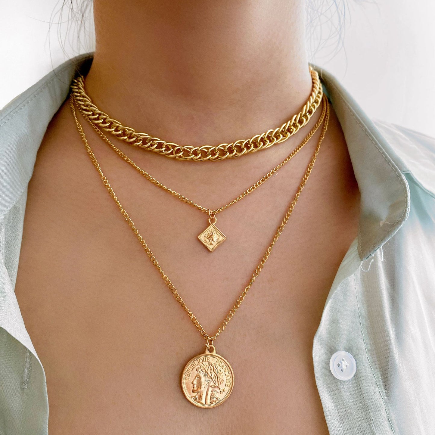Three-layer clavicle necklace