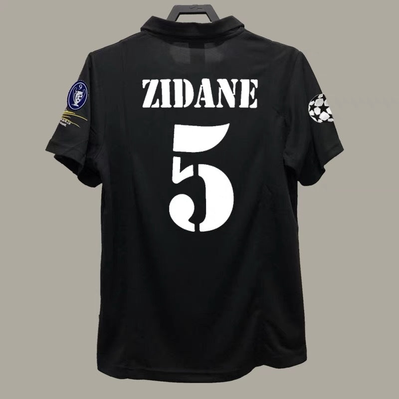 Camiseta retro del Real Madrid 02-03
