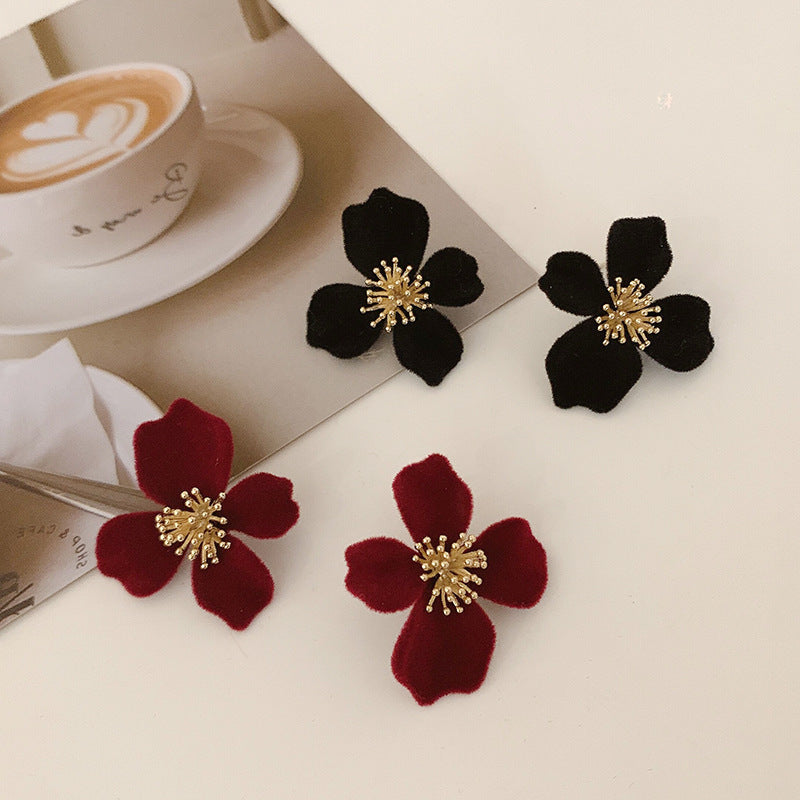 Pendientes de botón con flores color burdeos de primera calidad