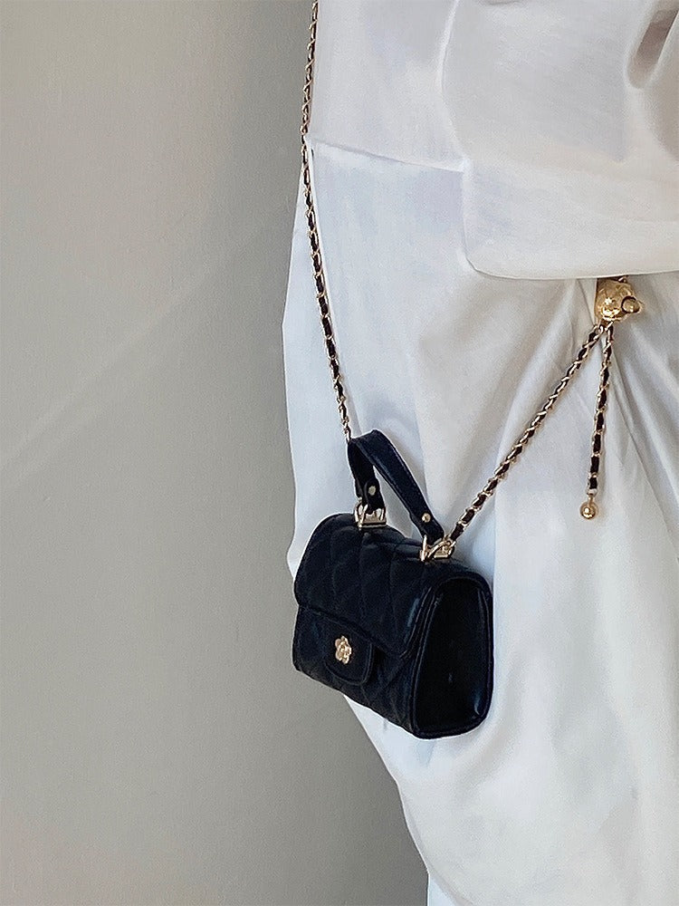 Bolso pequeño con cadena estilo Chanel