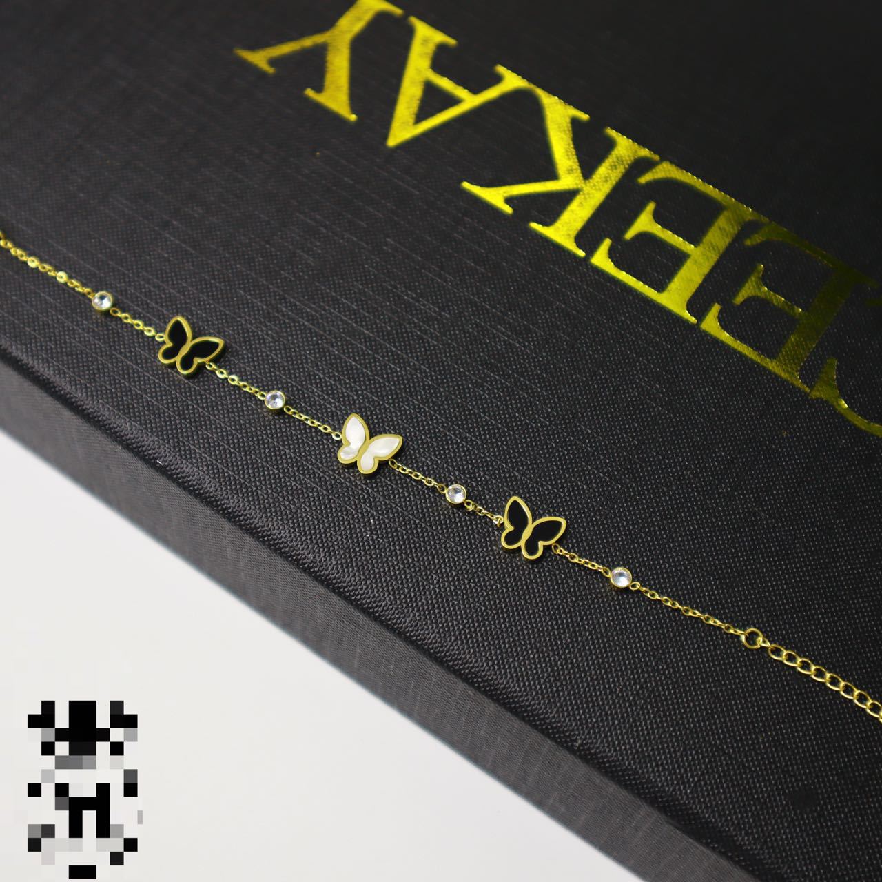 Korean Minimalist Titanium Steel Love Bracelet with Round Crystal Accents