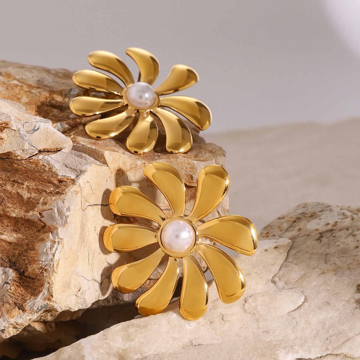 Sunflower Pearl Open Ring