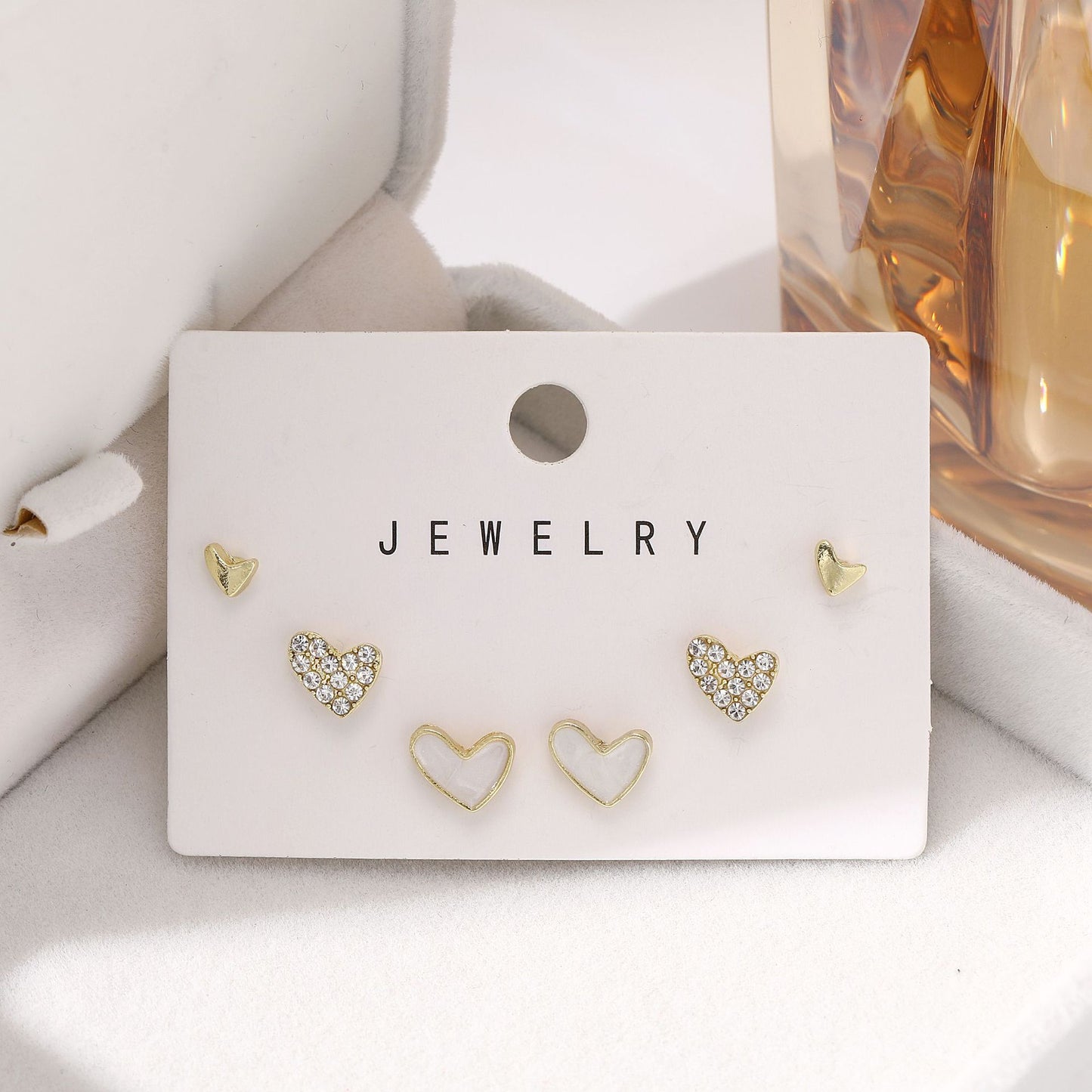 Pendientes de corazón blanco