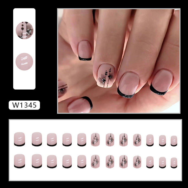Uñas postizas cortas con pétalos franceses