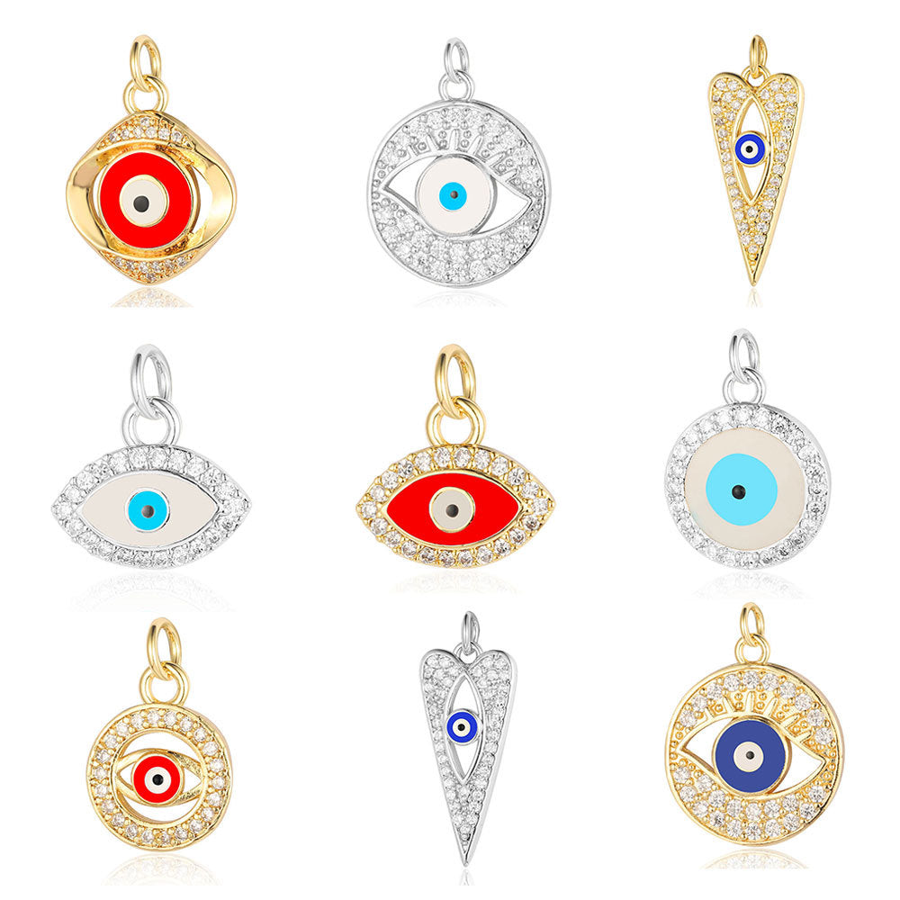 Colgante de cobre y circonita con forma de ojo del diablo y siete cuentas