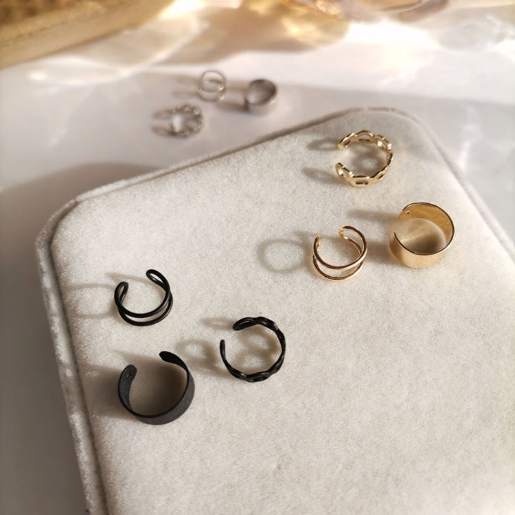 The new piercing-free ear clip set of three