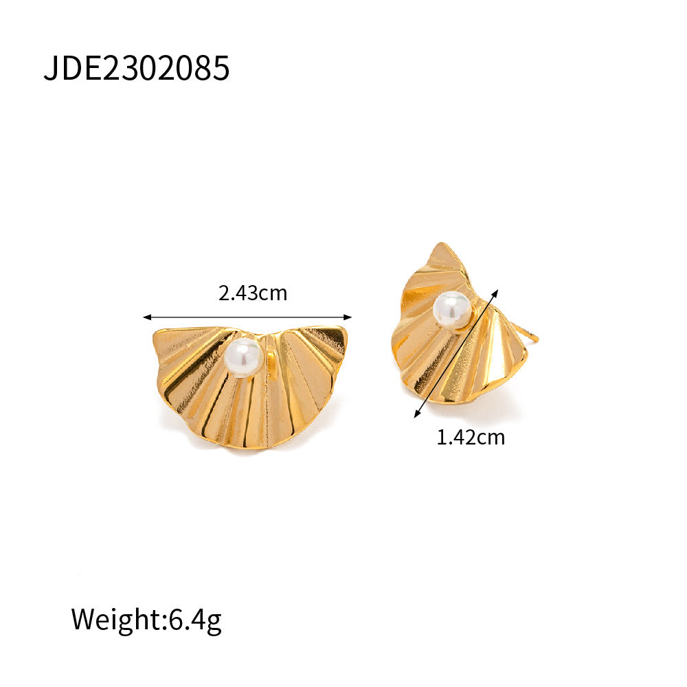 Pearl earrings