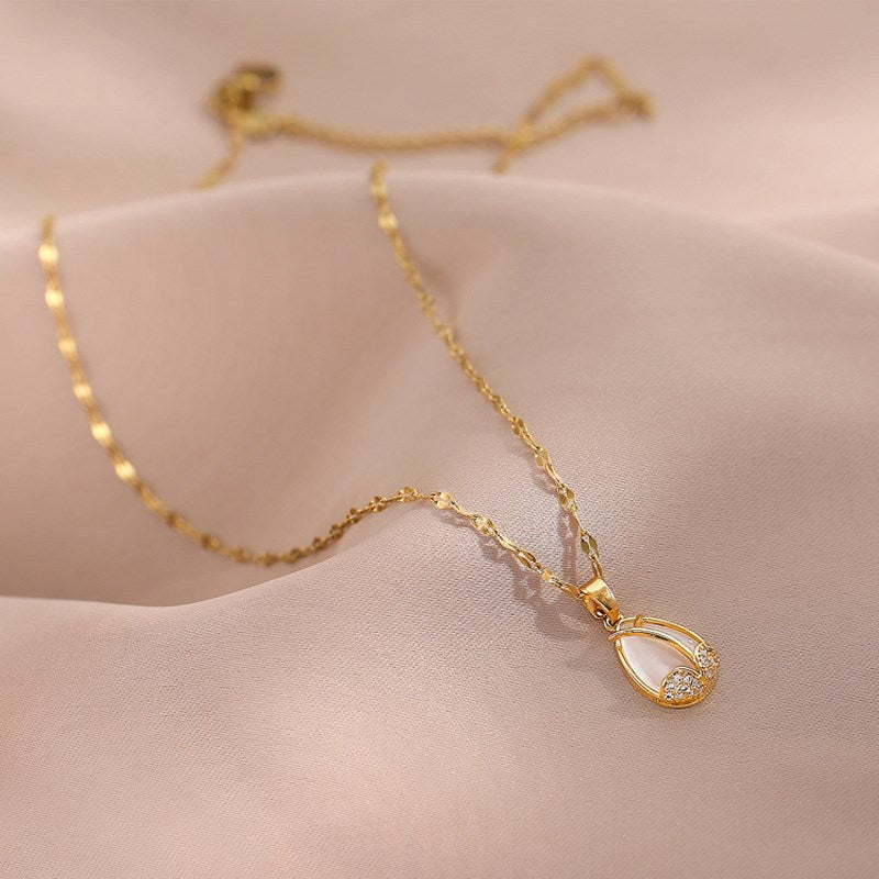 Women's Tulip Flower Clavicle Pendant Necklace — Light Luxury