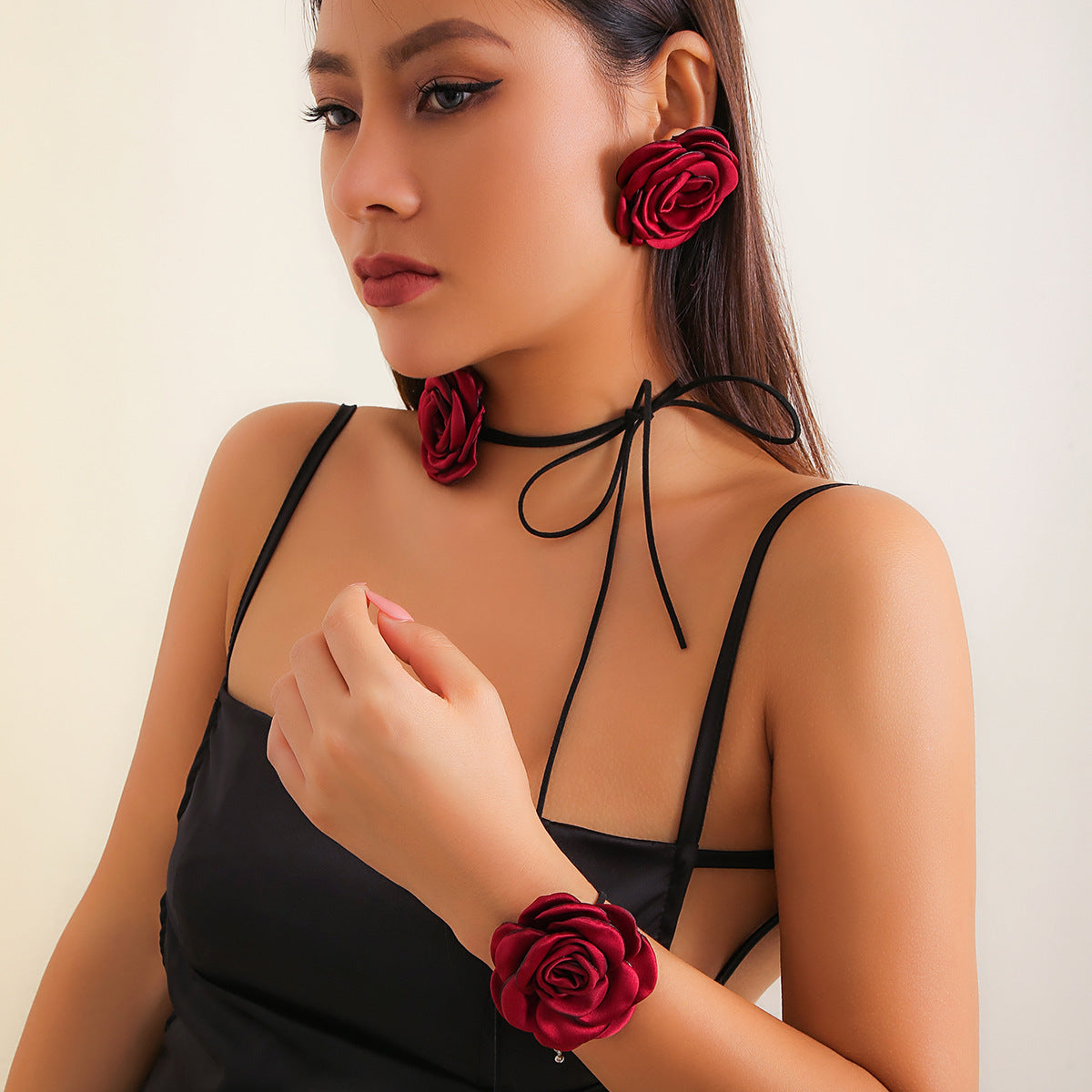 Gargantilla vintage con rosas
