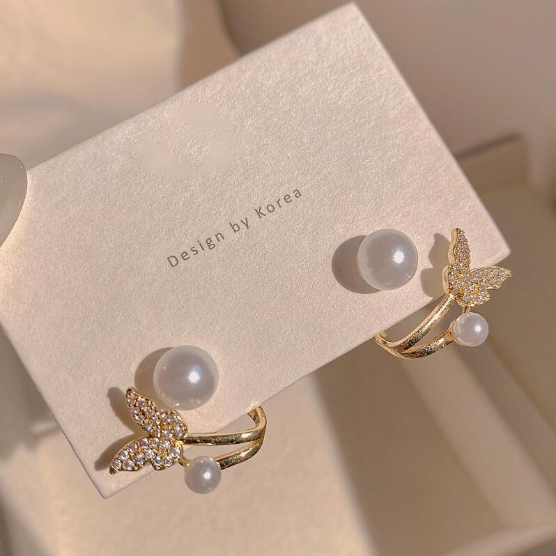 Pendientes de perlas con forma de mariposa y temperamento