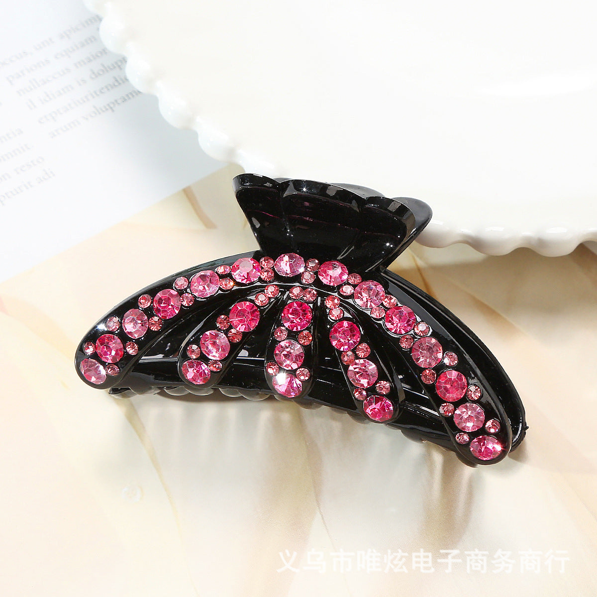 Nueva pinza para el pelo grande para niñas con diamantes de imitación en color caramelo