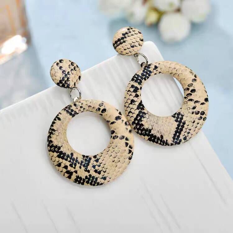 Snake cloth buckle, ring earrings